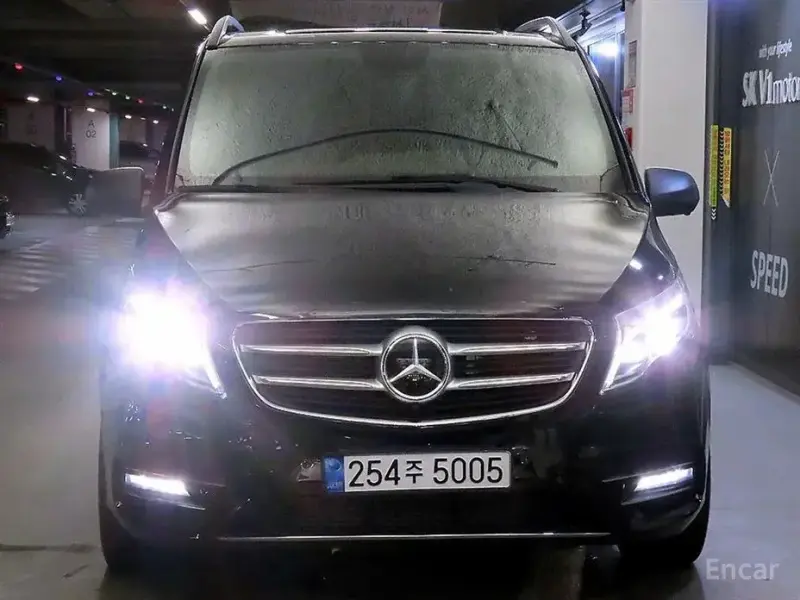 2020 Mercedes-Benz V-Класс с пробегом 32 440 км