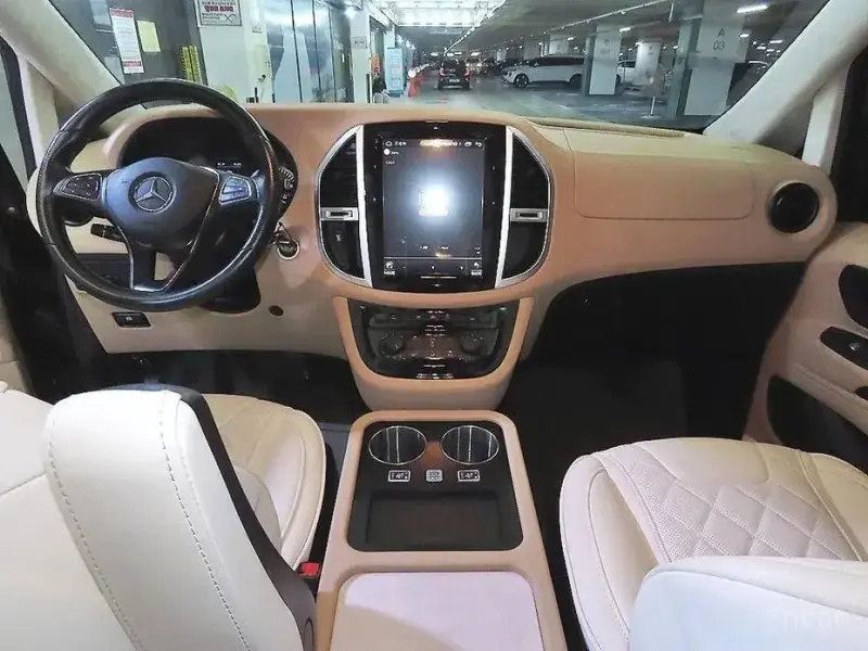 2020 Mercedes-Benz V-Класс с пробегом 32 440 км