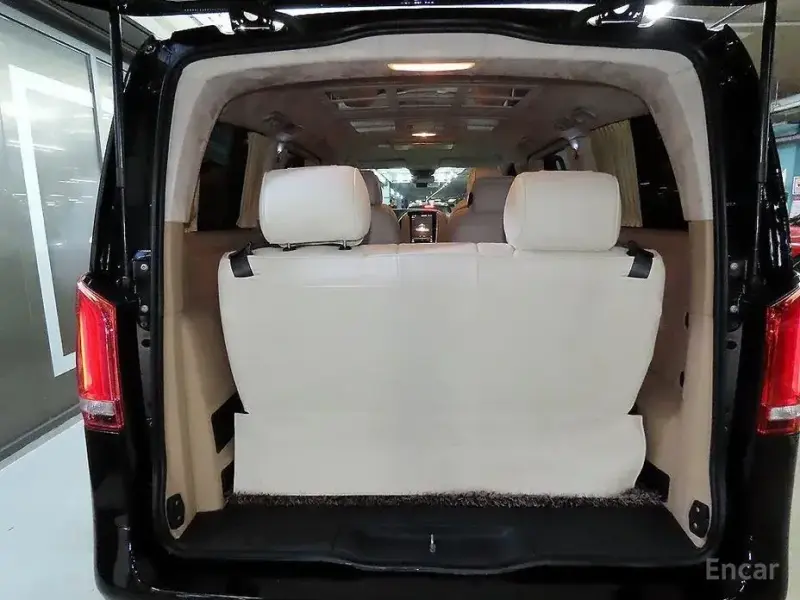 2020 Mercedes-Benz V-Класс с пробегом 32 440 км