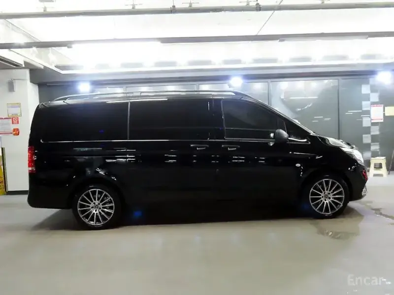 2020 Mercedes-Benz V-Класс с пробегом 32 440 км