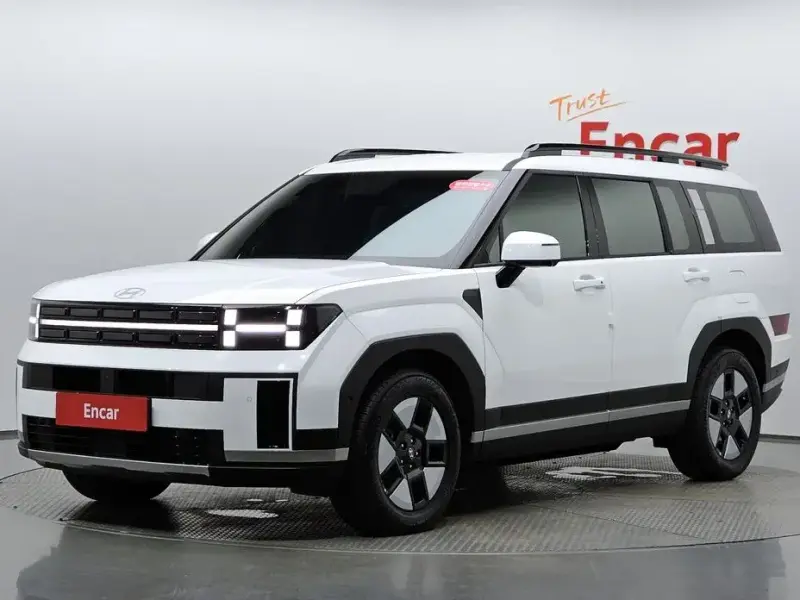 2025 Hyundai Santa Fe с пробегом 9 466 км