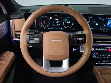 2025 Hyundai Santa Fe с пробегом 9 466 км