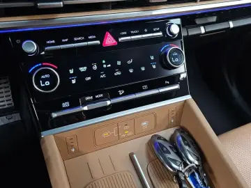 2025 Hyundai Santa Fe с пробегом 9 466 км
