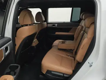 2025 Hyundai Santa Fe с пробегом 9 466 км