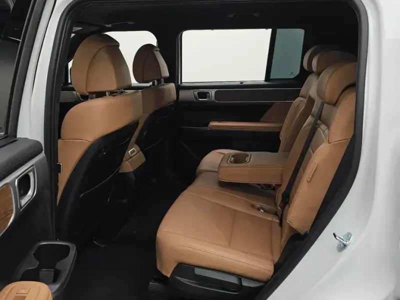 2025 Hyundai Santa Fe с пробегом 9 466 км