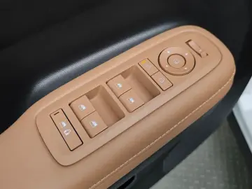 2025 Hyundai Santa Fe с пробегом 9 466 км
