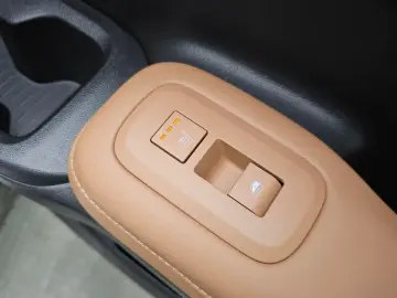 2025 Hyundai Santa Fe с пробегом 9 466 км