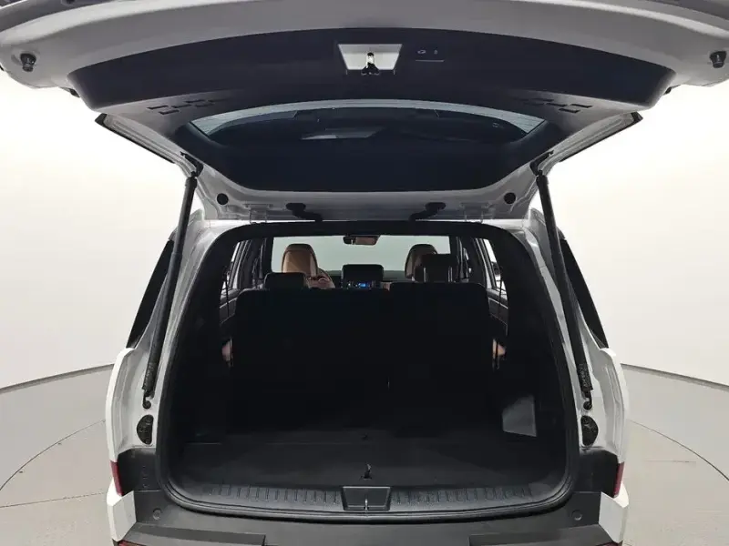 2025 Hyundai Santa Fe с пробегом 9 466 км