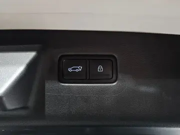 2025 Hyundai Santa Fe с пробегом 9 466 км