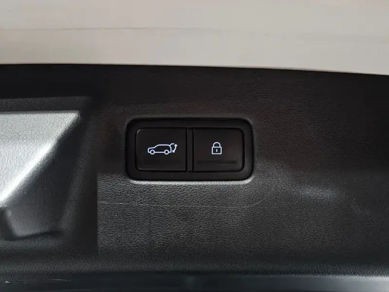 2025 Hyundai Santa Fe с пробегом 9 466 км