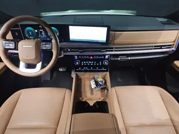 2025 Hyundai Santa Fe с пробегом 12 445 км