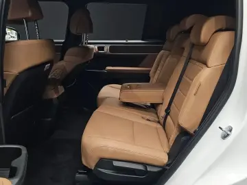 2025 Hyundai Santa Fe с пробегом 12 445 км