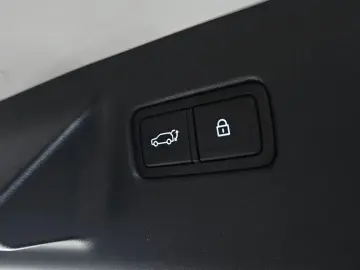2025 Hyundai Santa Fe с пробегом 12 445 км