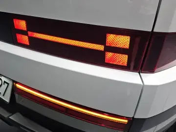 2025 Hyundai Santa Fe с пробегом 12 445 км