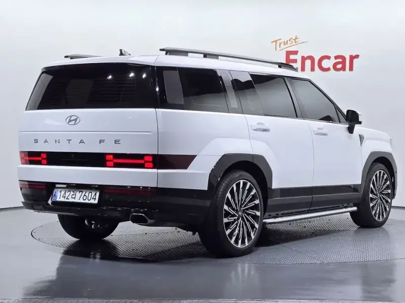 2023 Hyundai Santa Fe с пробегом 23 917 км
