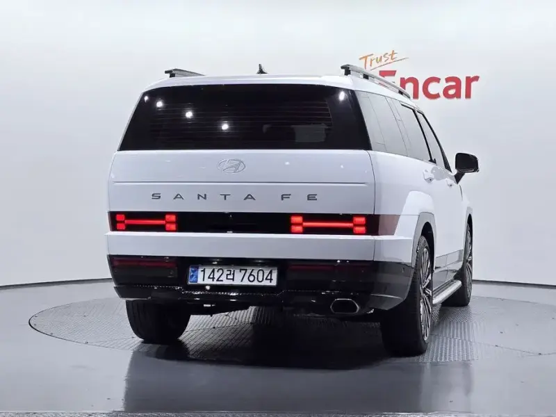 2023 Hyundai Santa Fe с пробегом 23 917 км