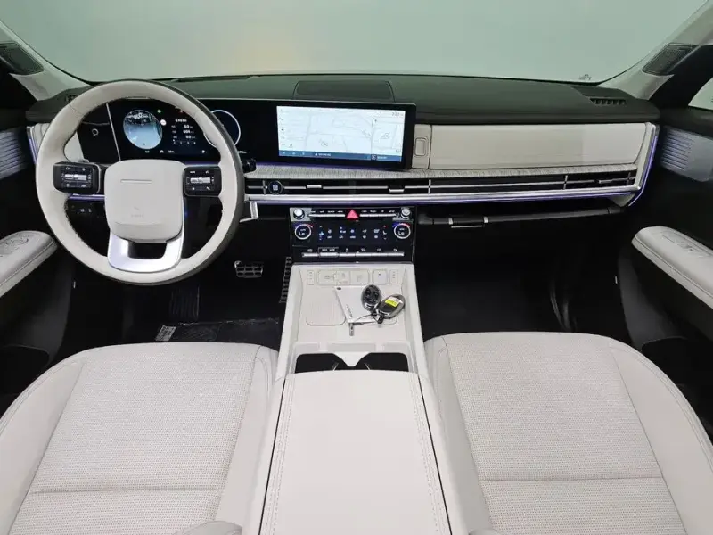 2024 Hyundai Santa Fe с пробегом 16 496 км