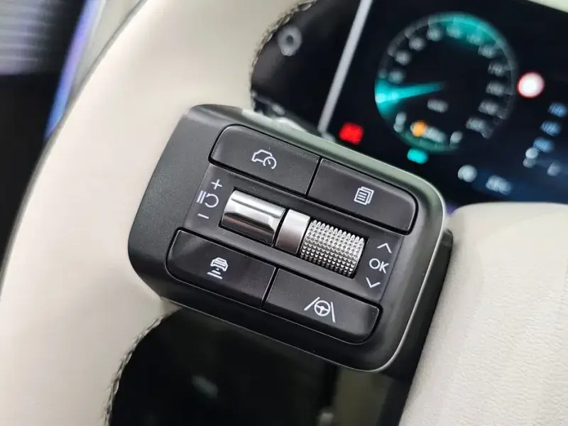 2024 Hyundai Santa Fe с пробегом 16 496 км