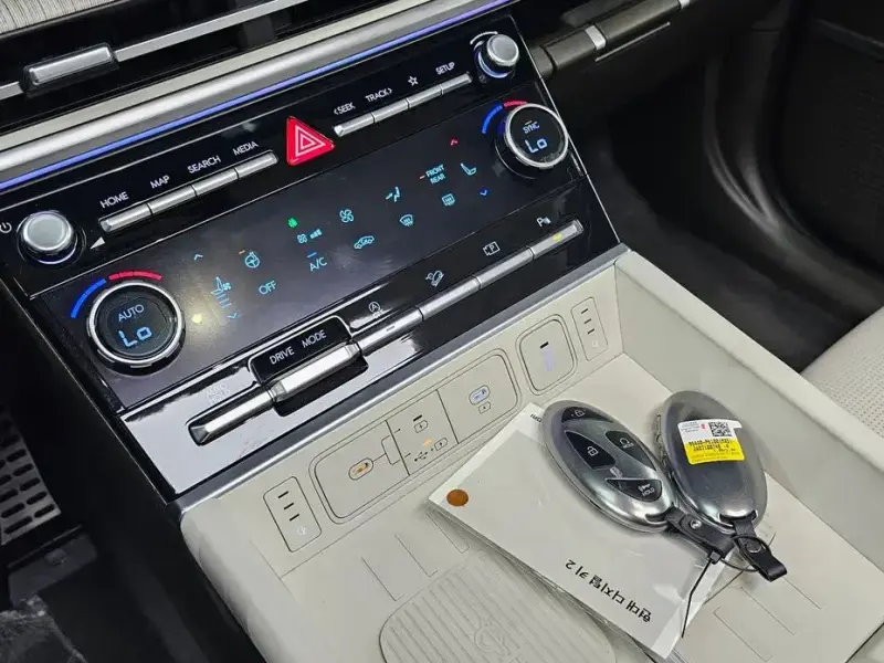 2024 Hyundai Santa Fe с пробегом 16 496 км