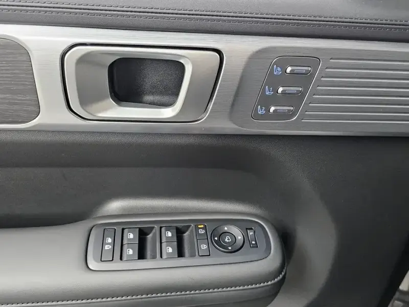 2023 Hyundai Santa Fe с пробегом 23 711 км