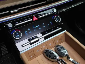2023 Hyundai Santa Fe с пробегом 24 544 км