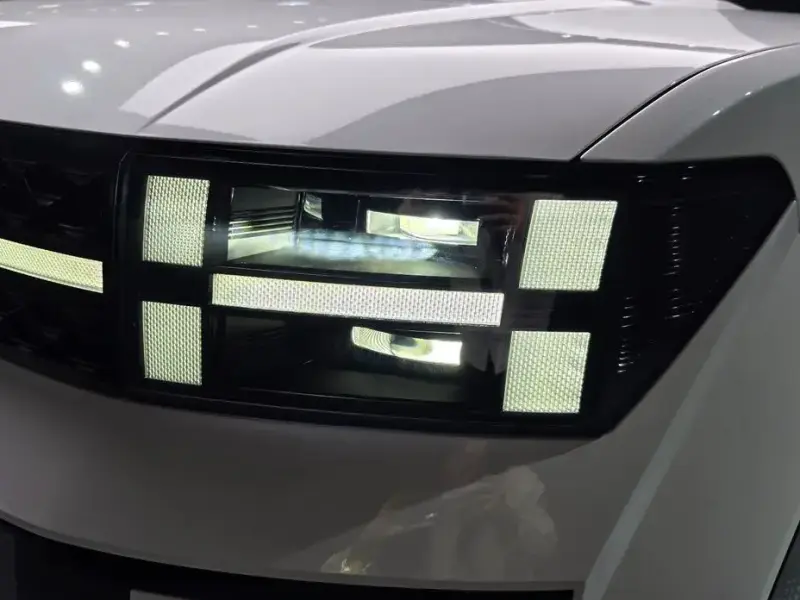2023 Hyundai Santa Fe с пробегом 24 544 км