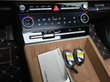 2026 Hyundai Santa Fe с пробегом 5 983 км