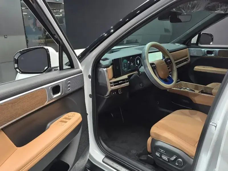 2026 Hyundai Santa Fe с пробегом 1 837 км