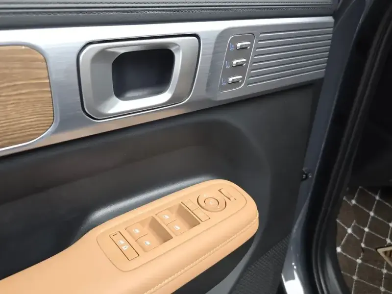 2026 Hyundai Santa Fe с пробегом 5 983 км