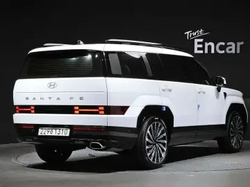 2025 Hyundai Santa Fe с пробегом 12 582 км