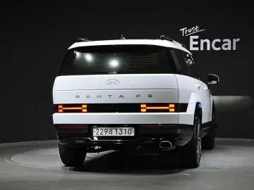 2025 Hyundai Santa Fe с пробегом 12 582 км