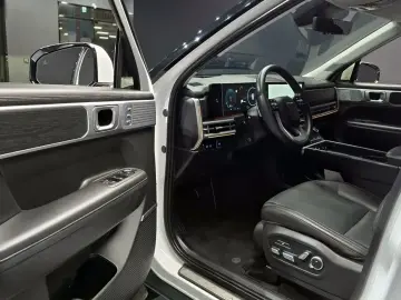 2023 Hyundai Santa Fe с пробегом 18 247 км