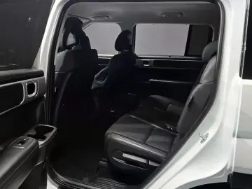 2023 Hyundai Santa Fe с пробегом 18 247 км