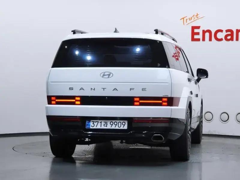 2023 Hyundai Santa Fe с пробегом 52 738 км
