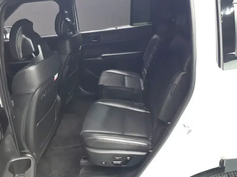 2023 Hyundai Santa Fe с пробегом 23 005 км