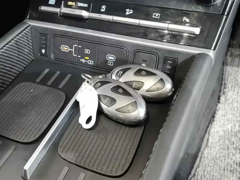 2023 Hyundai Santa Fe с пробегом 52 738 км