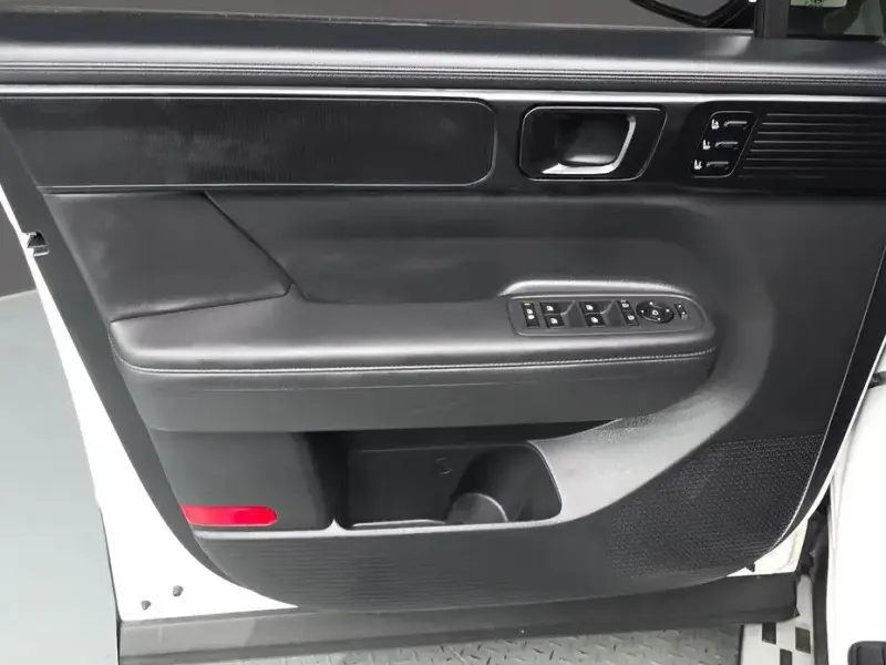 2023 Hyundai Santa Fe с пробегом 23 005 км