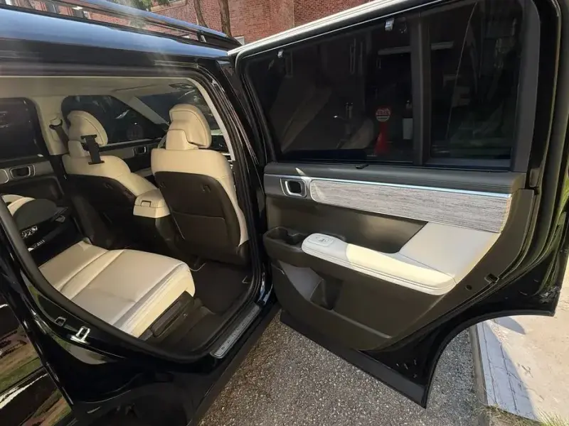 2024 Hyundai Santa Fe с пробегом 34 000 км