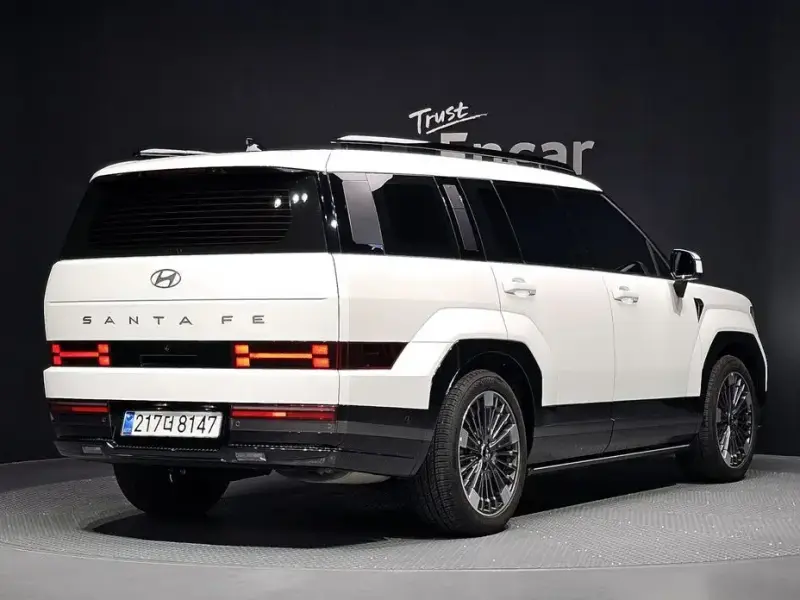 2025 Hyundai Santa Fe с пробегом 13 363 км
