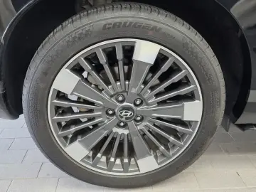 2025 Hyundai Santa Fe с пробегом 13 363 км