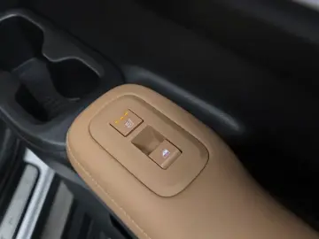 2025 Hyundai Santa Fe с пробегом 13 363 км