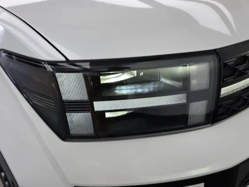 2025 Hyundai Santa Fe с пробегом 13 363 км