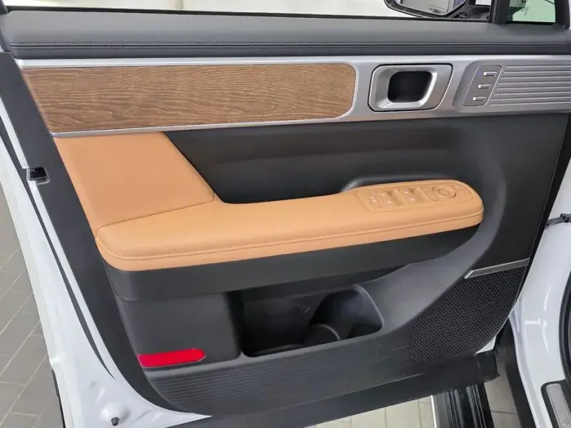 2025 Hyundai Santa Fe с пробегом 13 363 км