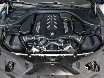 2022 BMW 8 серии с пробегом 63 383 км