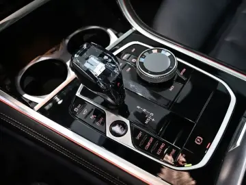2022 BMW 8 серии с пробегом 63 383 км