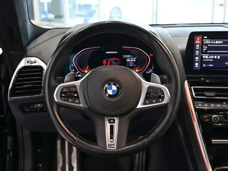 2022 BMW 8 серии с пробегом 63 383 км