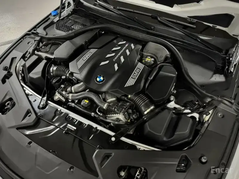 2023 BMW 8 серии с пробегом 38 393 км