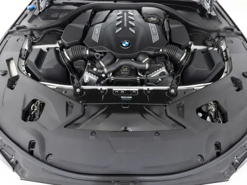 2023 BMW 8 серии с пробегом 40 900 км