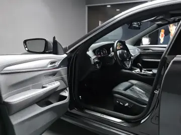 2022 BMW 6 серии с пробегом 82 239 км