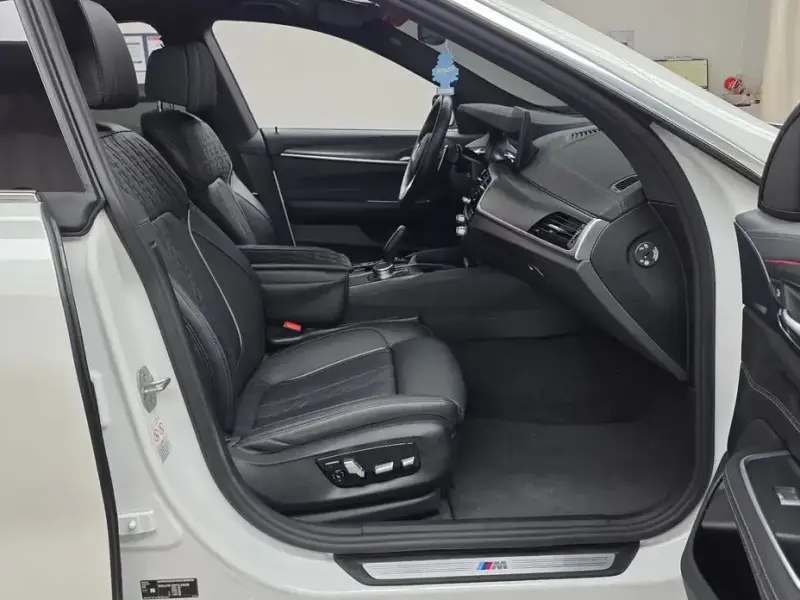 2022 BMW 6 серии с пробегом 60 481 км